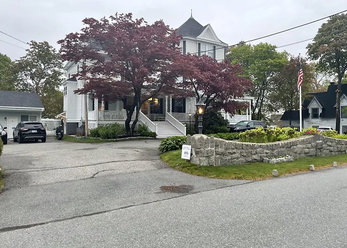 Moseley Cottage Inn And The Town Motel