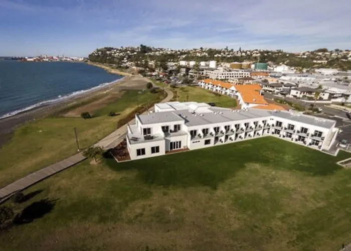 3 star hotels East Pier