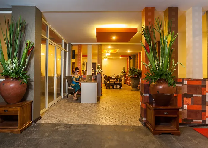 Hotels with pool Mahatma Residence