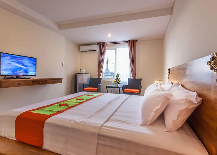 Hotels with pool Mahatma Residence