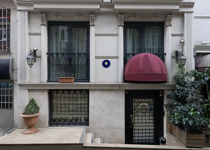 Perla Galata Hotel