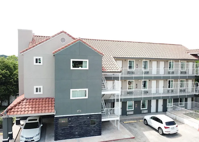 Village Motor Inn