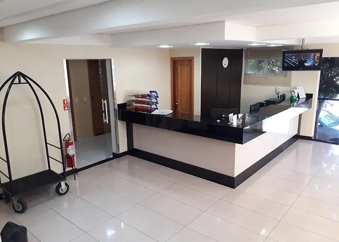 Hotel 3 estrelas: Cristal Palace Inn