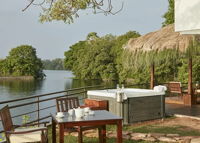 Ekho Lake House - From Colonial Bungalow To Royal Retreat