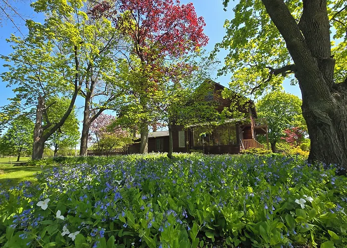 Chanticleer Guest House