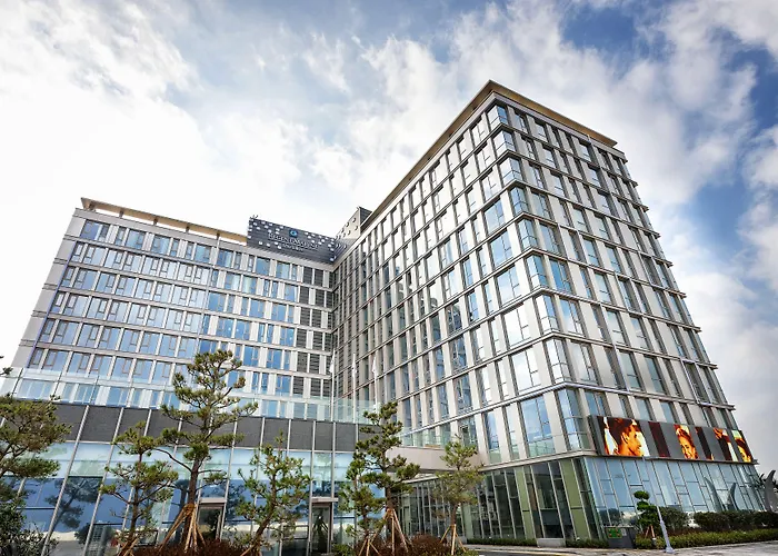 Hotel with pool: Hotel Regent Marine The Blue