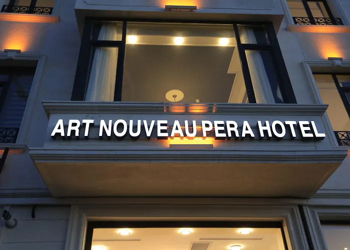  Art Nouveau Pera