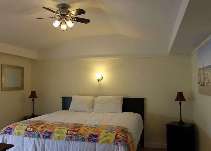 Motel: Drake'S Island Resort & Cottages