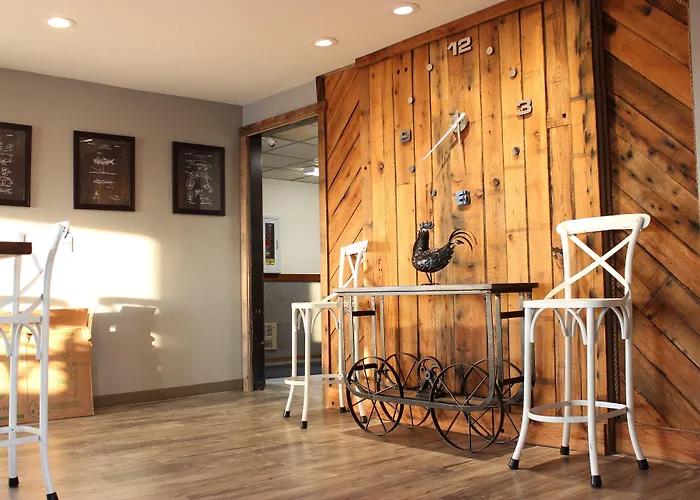 Cheap hotels Sunlac Inn Devils Lake