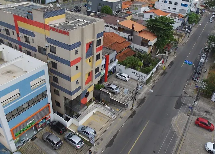 Motel: Hotel Piramide Pituba - Av Paulo VI