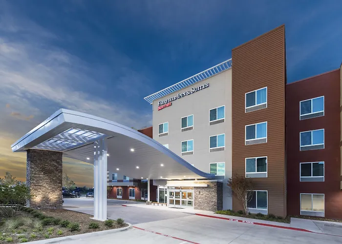Fairfield Inn & Suites By Marriott Dallas Waxahachie