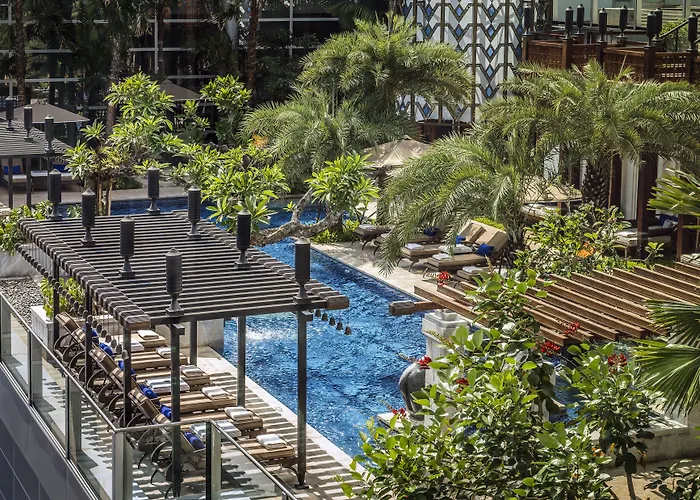 Luxury hotel only: Four Seasons Hotel Jakarta