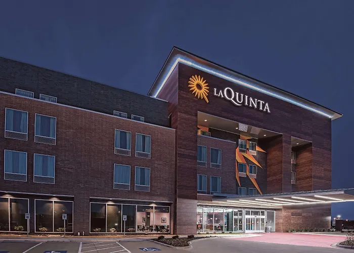 La Quinta By Wyndham Dallas Grand Prairie North
