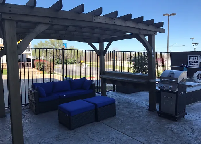 La Quinta By Wyndham Dallas Grand Prairie North