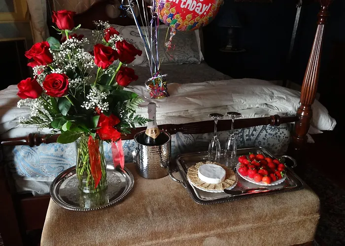 Holidae House Bed & Breakfast