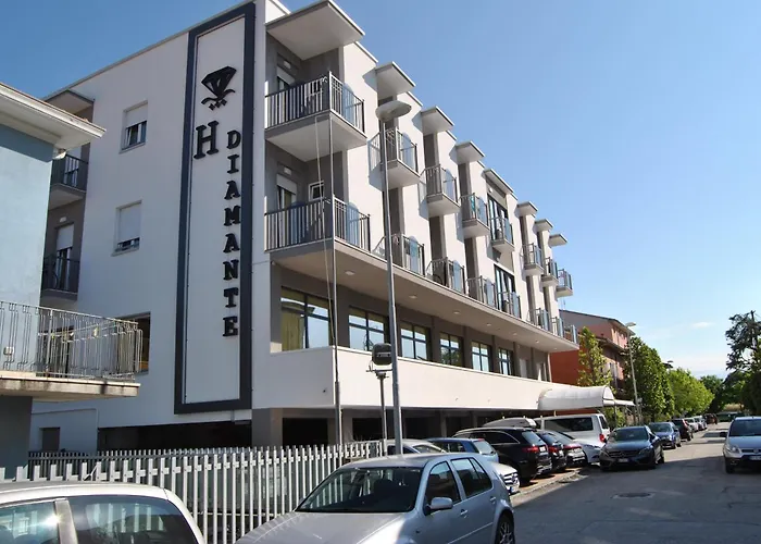 Hotel Diamante 5 minuti dalla fiera di rimini CON PARCHEGGIO INCLUSO