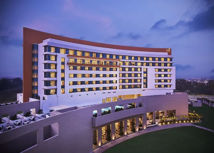 Luxury hotel only: Taj Swarna, Amritsar