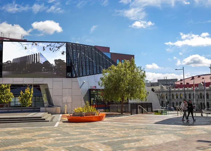 4 star hotel: Quest Dandenong Central