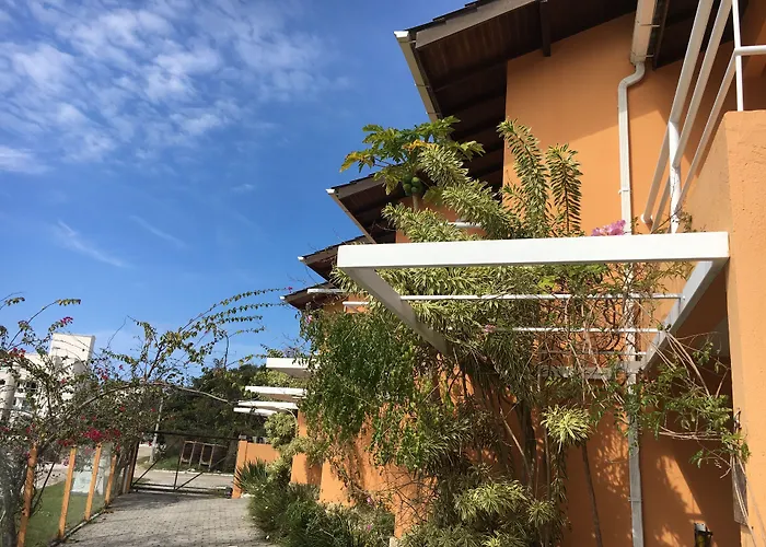 B&B: Costa Allegra Ingleses Residence