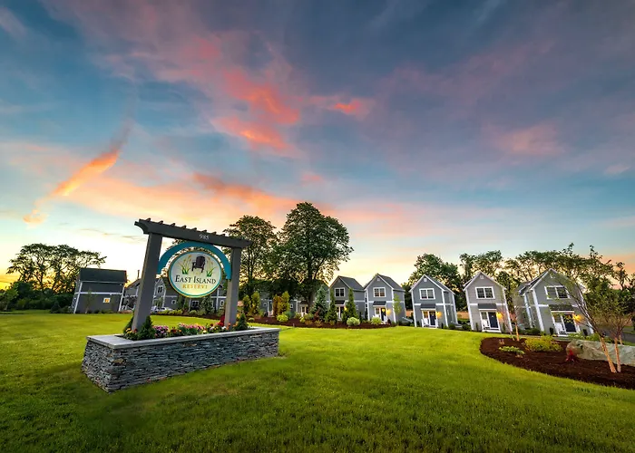 3 star hotel: The East Island Reserve Hotel