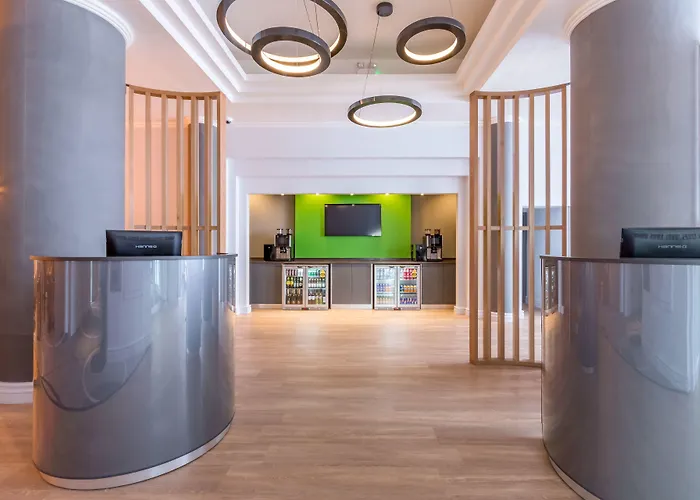 Cheap hotel: Thistle Express London Luton