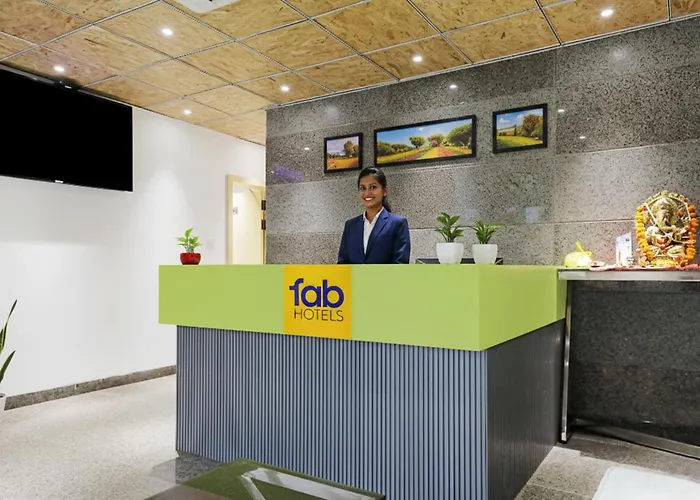 3 star hotel: Fabhotel Yellow Courtyard