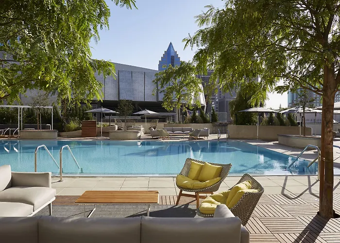 Luxury hotel only: Kimpton Sawyer Hotel By Ihg