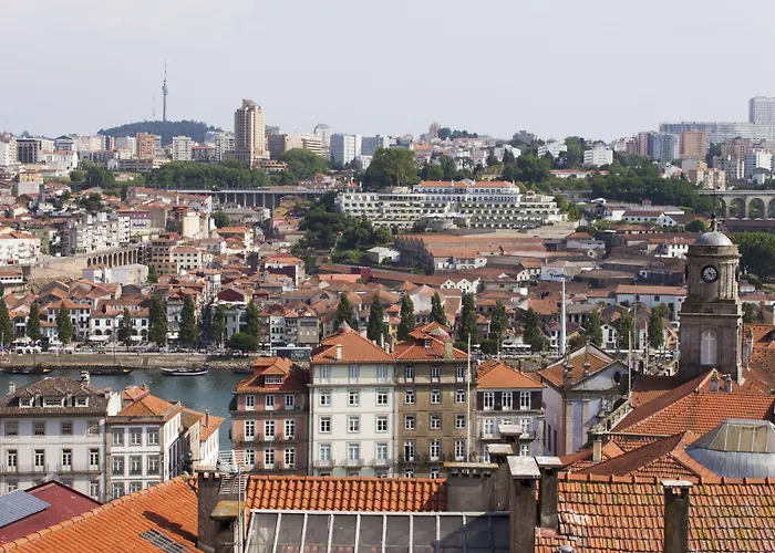 Lodge: Being Porto Hostel