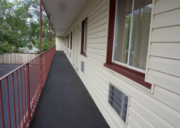 Motel: Passport Inn Niagara Falls