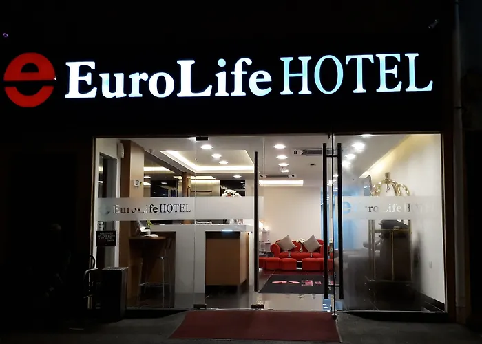 Central hotel: Alaxis Hotel