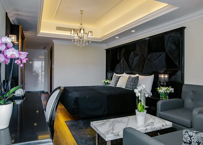 Qbic City Hotel