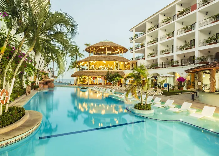 Central hotel: Playa Los Arcos Hotel Beach Resort & Spa