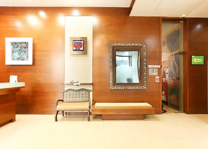 Treebo Regency - Bund Garden, Dhole Patil Road