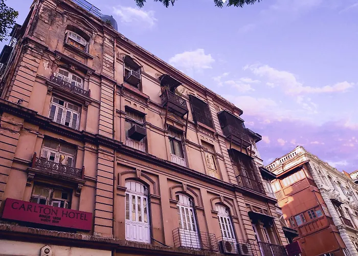 Cheap hotel: Carlton Hotel Mumbai - Behind Taj Mahal Palace Colaba Mumbai