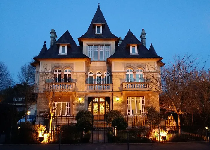 Le Castel Guesthouse