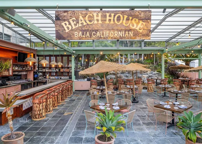 Hotel with pool: W Los Angeles - West Beverly Hills