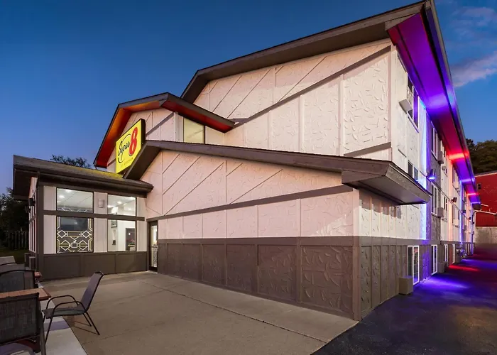 Super 8 By Wyndham Mn