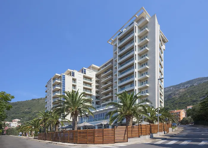 Luxury hotel only: Hotel Ami Budva Petrovac