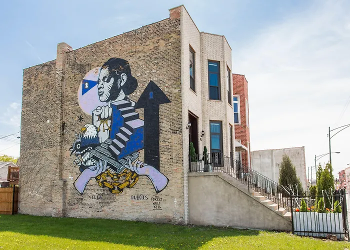 Guest house: Mccormick Place Guest House