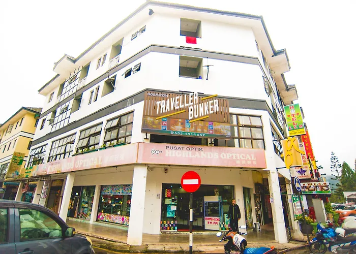 Traveller Bunker Hostel 1