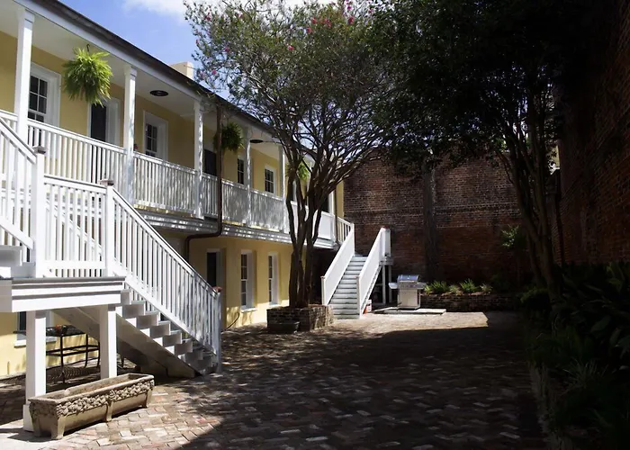 Pet Friendly hotel: Haunted Hotel New Orleans