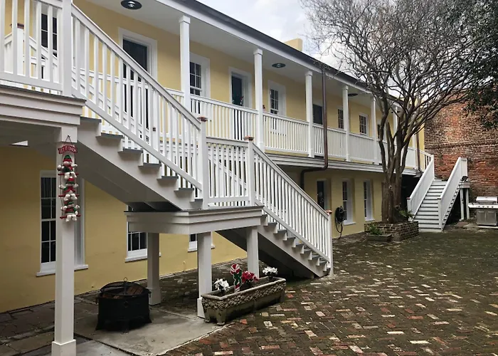 Pet Friendly hotel: Haunted Hotel New Orleans