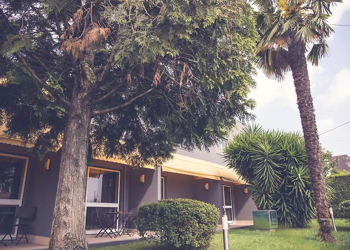 Vila By Vimahotels