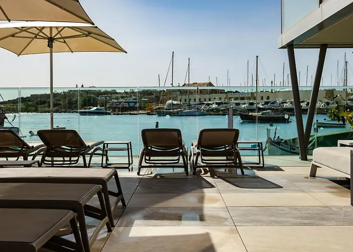 Strand Suites By Neu Collective
