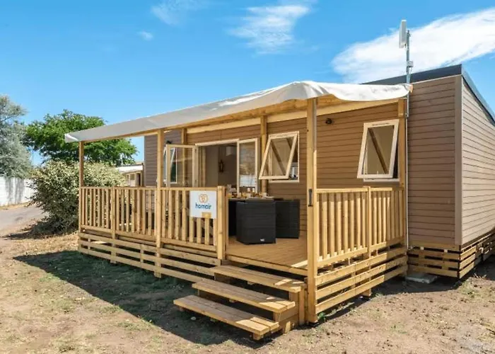 Zeltplatz: Eurocamp Mobile Homes At Fkk Naturist Campsite Ulika