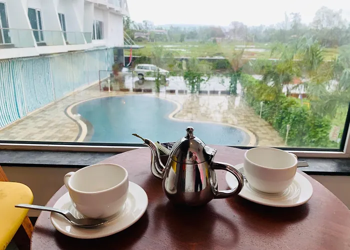 Hotel with Tennis: Viola Beacon Resort, Lonavala