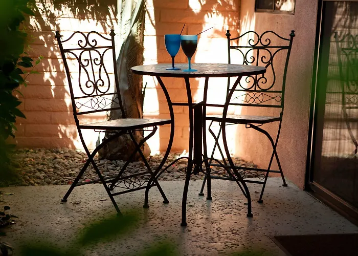 Boutique hotel only: Hotel California