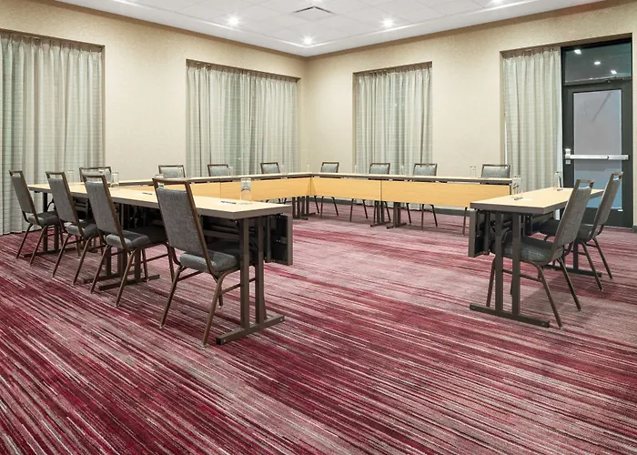 Courtyard By Marriott Houston Northeast