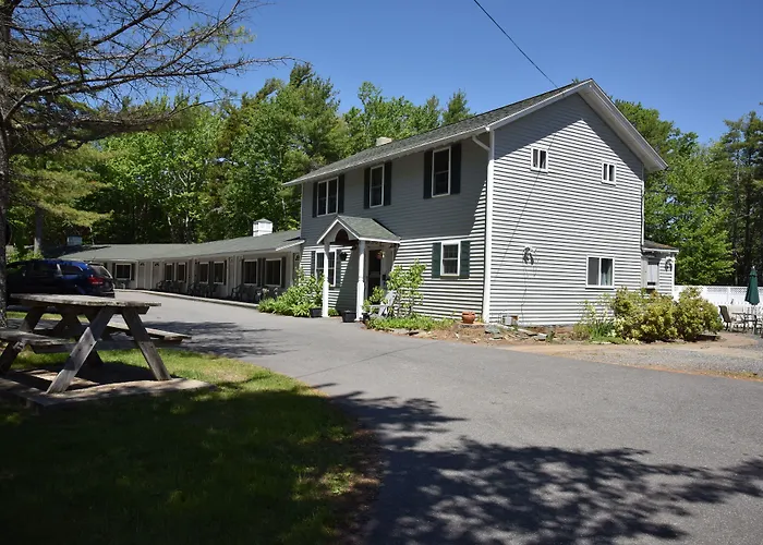 Acadia Pines Motel