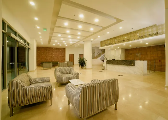 Hotel Dorado Plaza Alto Prado